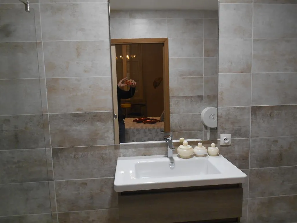 Bed & Breakfast Chambre D'Hotes Au Nid Du Thil Beauvais France
