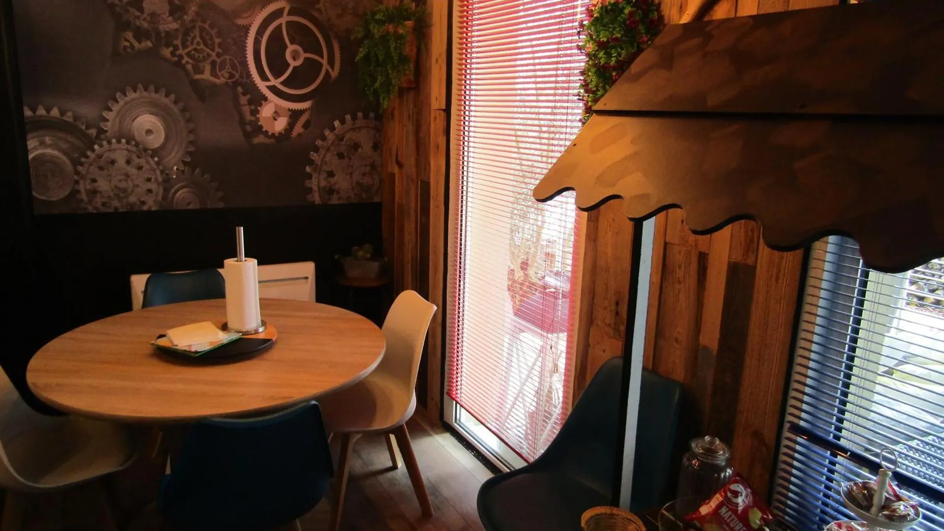 Bed & Breakfast Chambre D'Hotes Au Nid Du Thil Beauvais France
